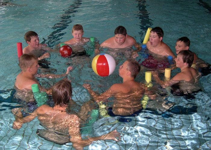Schwimmkurs mit Trainer Schwimmkurs mit Trainer
