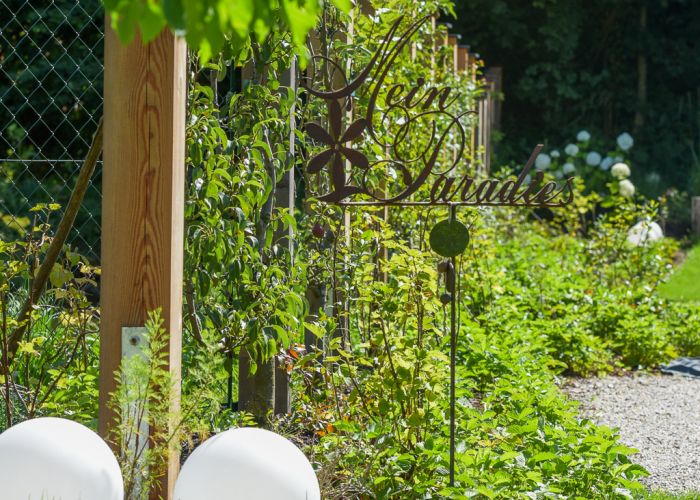 Neu gestalteter Garten