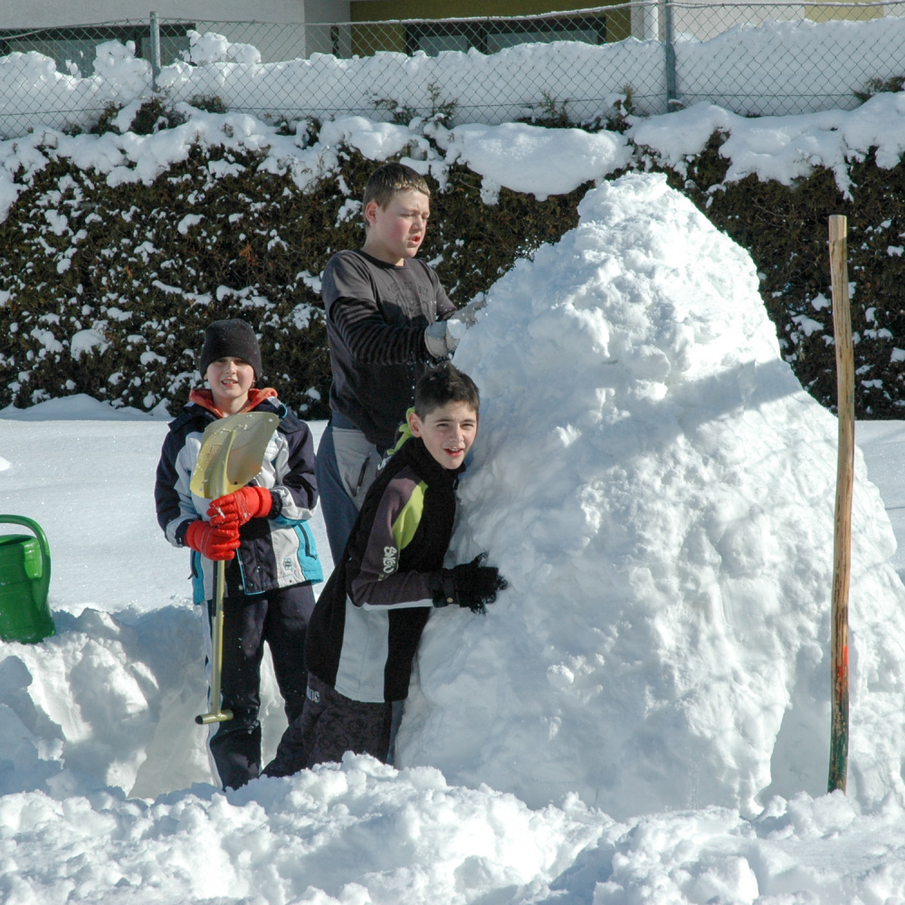 Schneefiguren Bauen